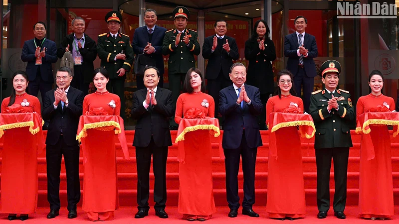 Tổng Bí thư Tô Lâm dự khánh thành Viện Bảo vệ, chăm sóc sức khỏe cán bộ Trung ương và Viện Lâm sàng các bệnh truyền nhiễm