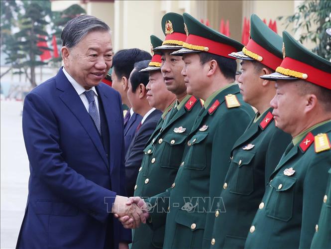 Tổng Bí thư Tô Lâm thăm và làm việc tại Lữ đoàn tên lửa 490