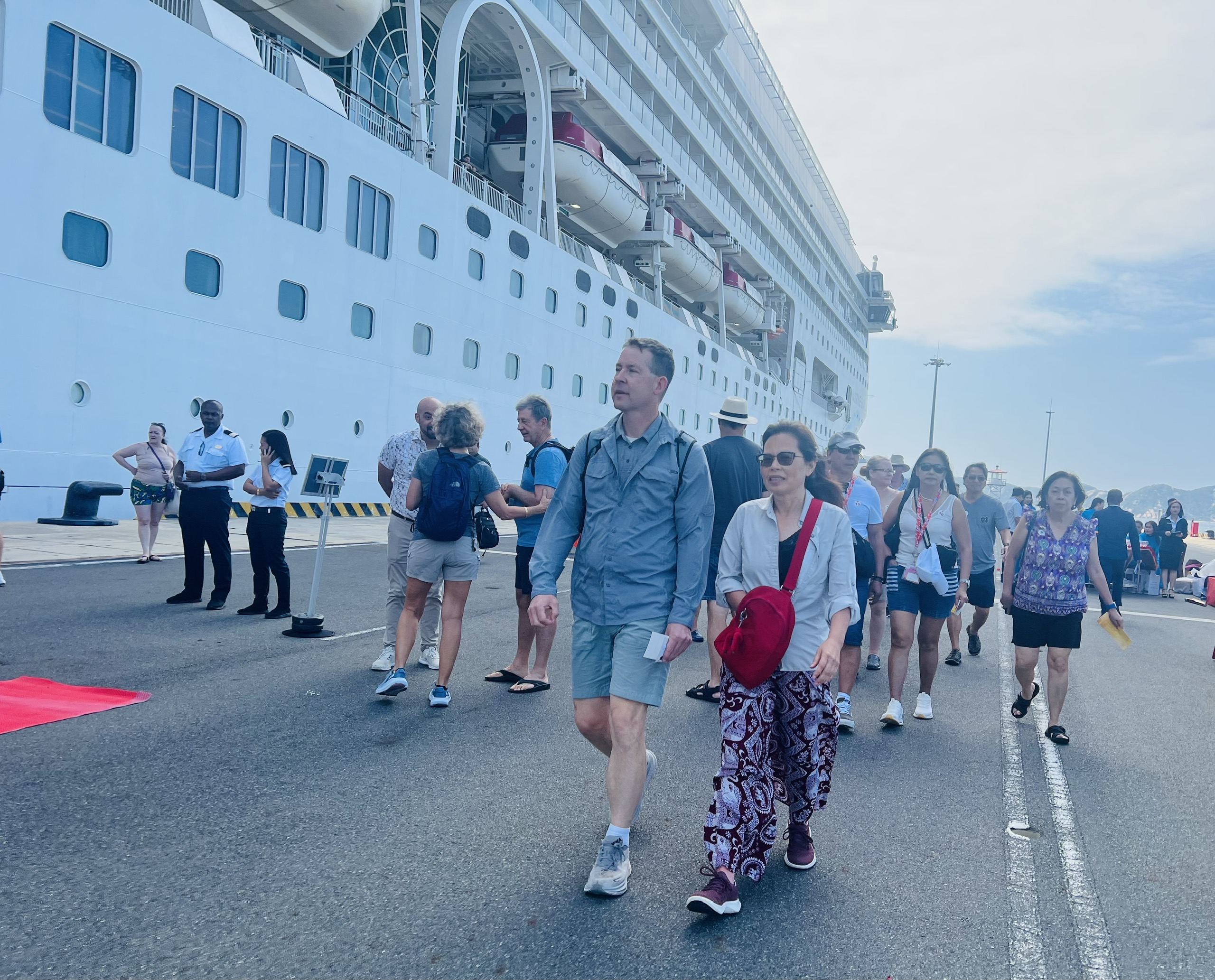 Du lịch tàu biển sôi động ngay từ đầu năm