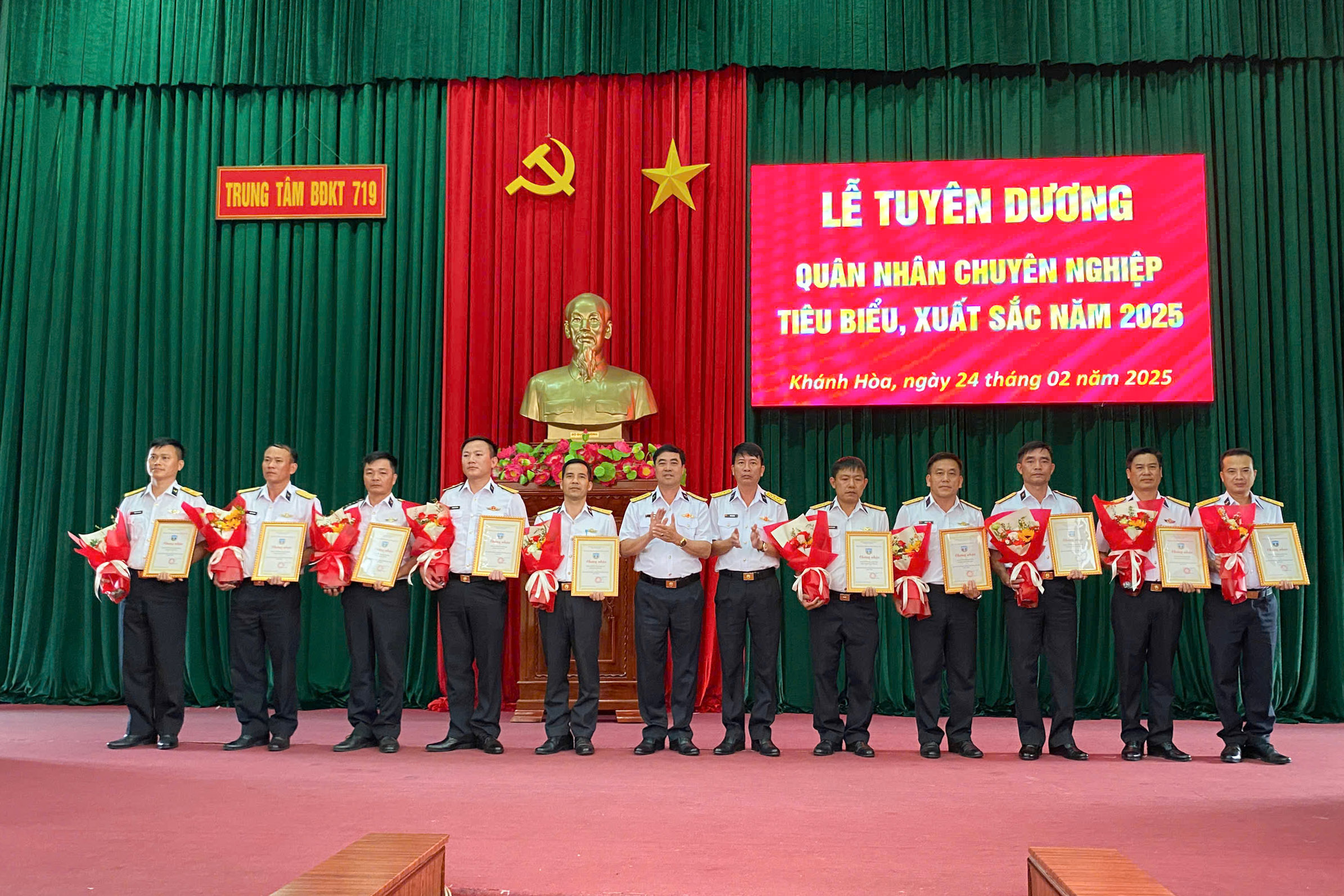 Trung tâm Bảo đảm Kỹ thuật 719 tuyên dương 10 quân nhân chuyên nghiệp tiêu biểu xuất sắc