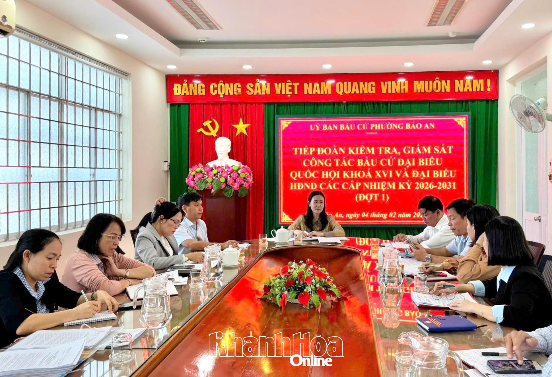 Quang cảnh buổi kiểm tra, giám sát tại phường Bảo An.