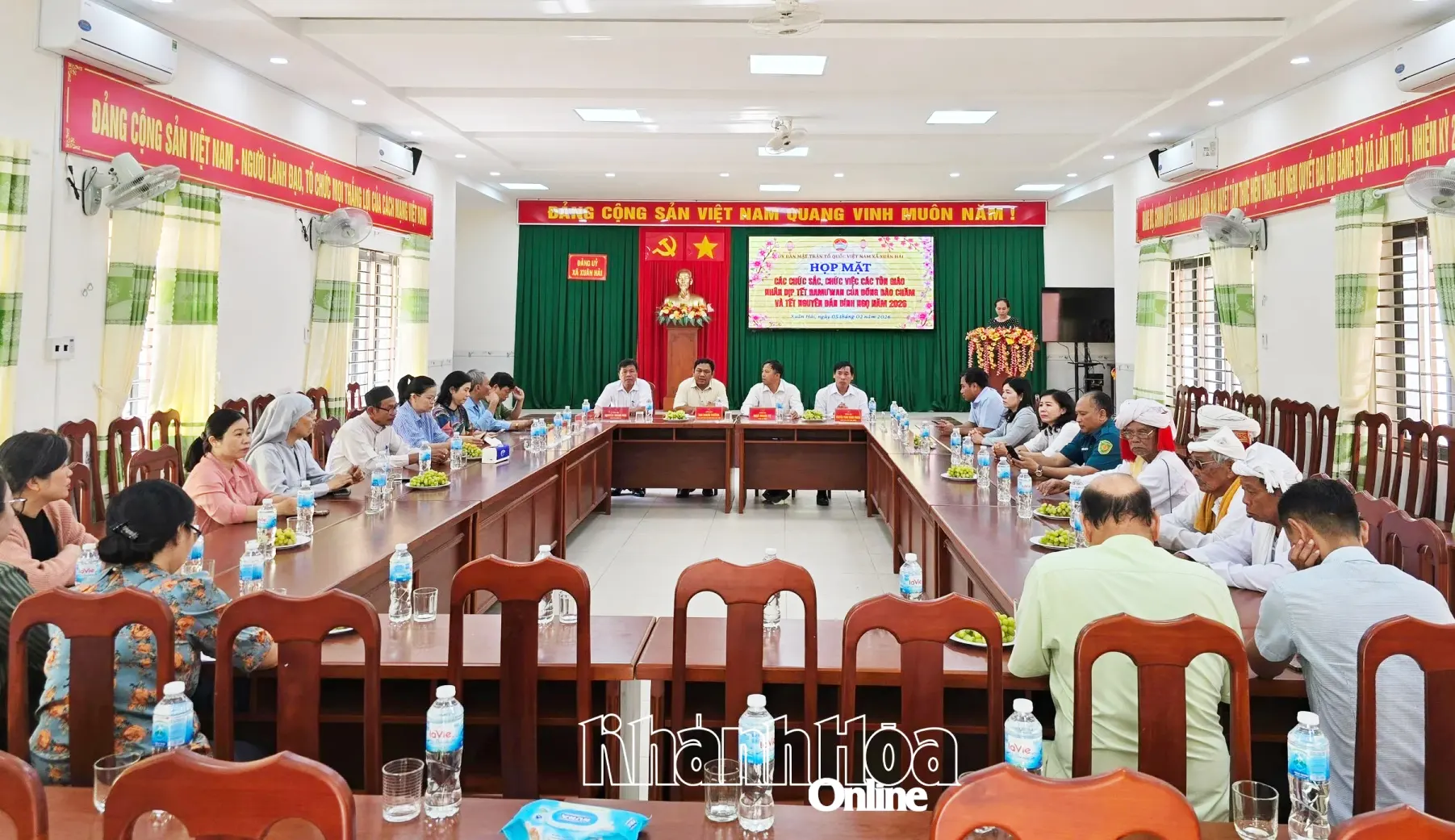 Quang cảnh buổi họp mặt.