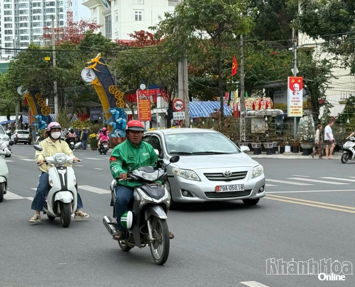 Quy định về sử dụng xe mô tô, xe gắn máy, xe thô sơ để kinh doanh vận chuyển hành khách, hàng hóa