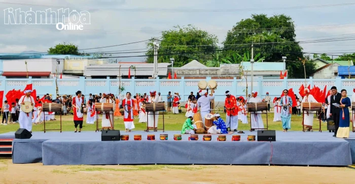 Các làng Chăm rộn ràng chuẩn bị Tết Ramưwan