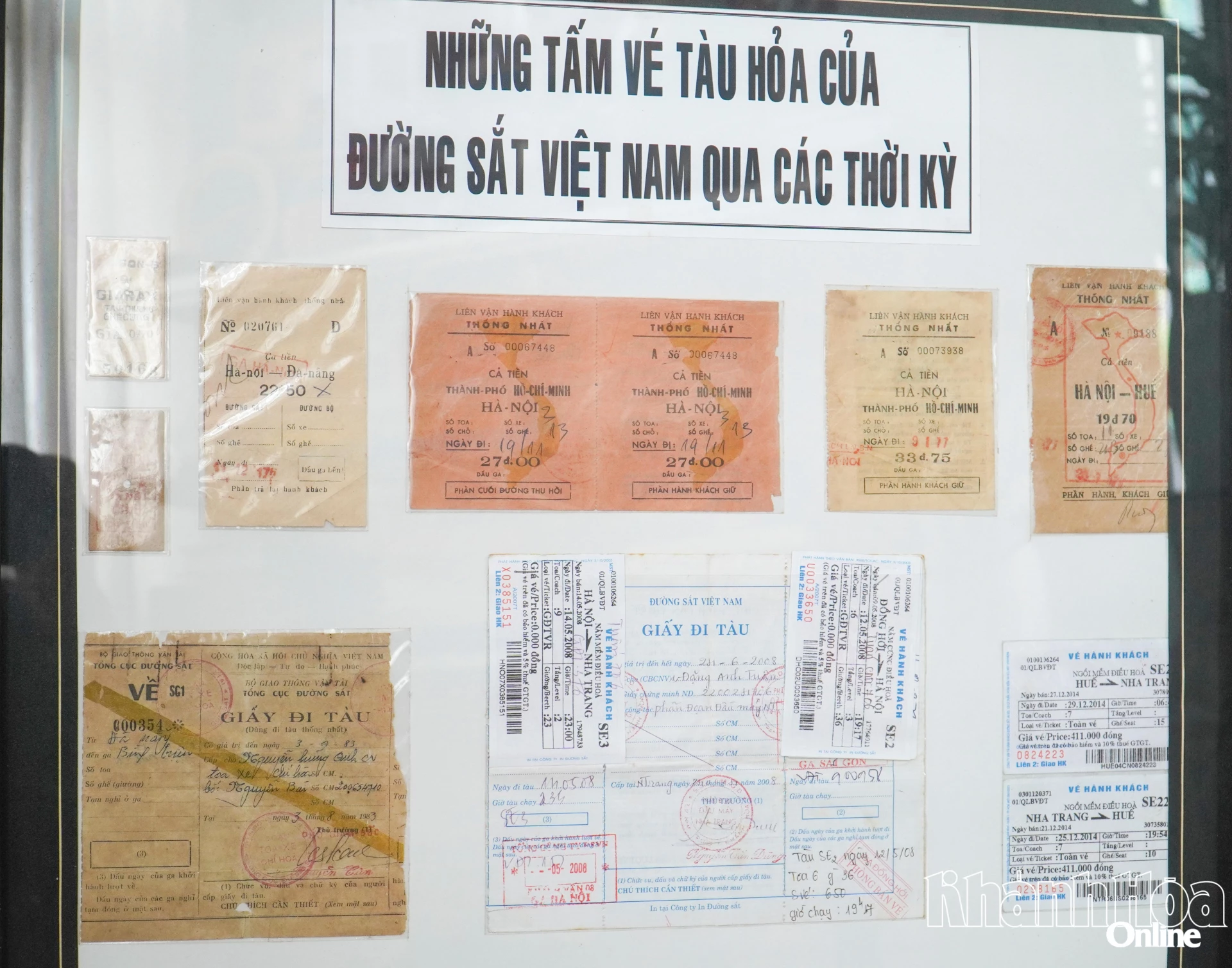 Những tấm vé tàu hỏa.