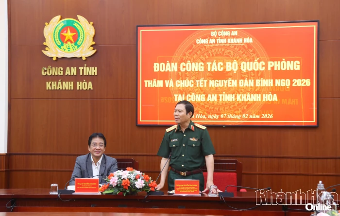 Đoàn công tác Bộ Quốc Phòng thăm, chúc Tết Công an tỉnh, lực lượng vũ trang tỉnh và Trường Sĩ quan Thông tin