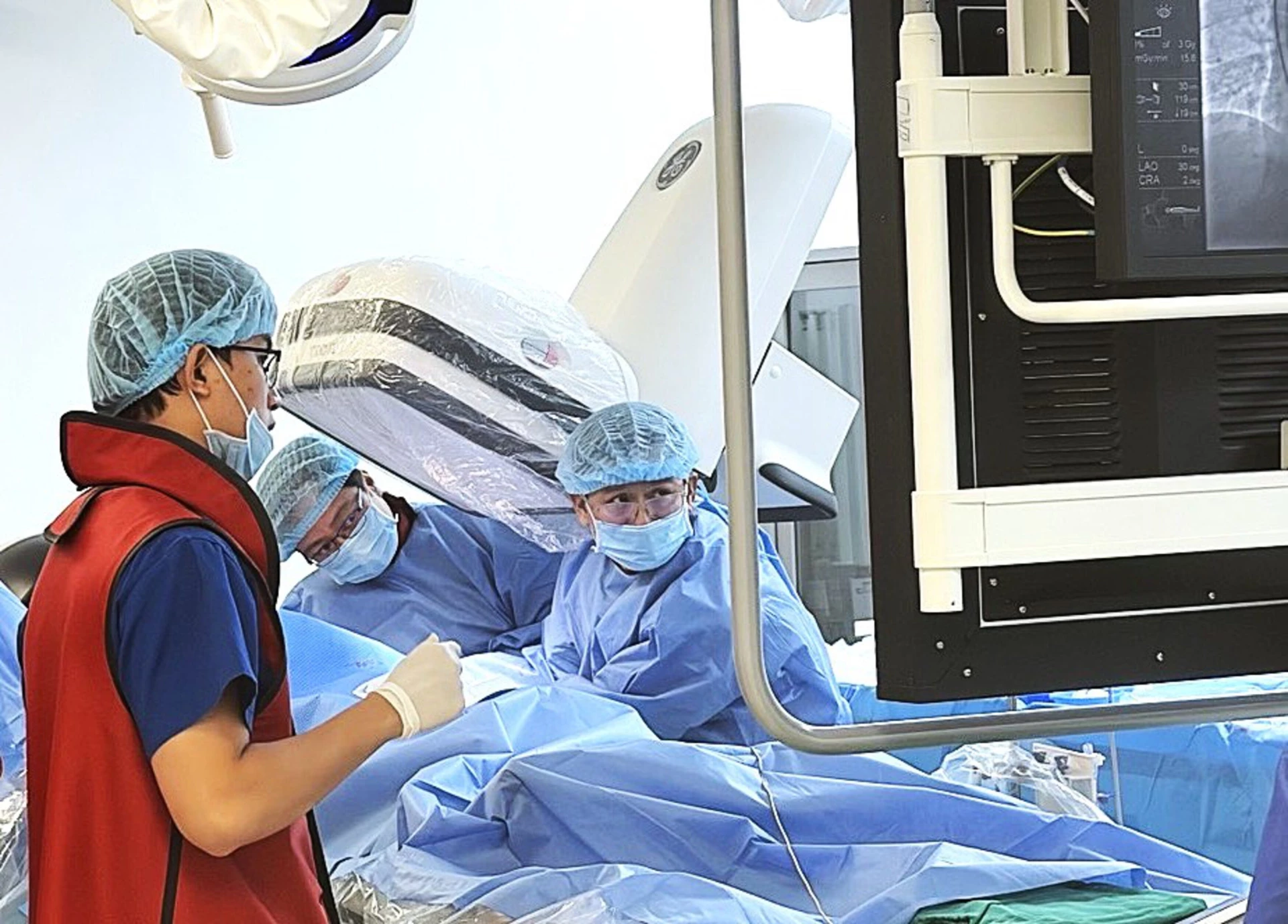 Bệnh nhân được can thiệp tim mạch kịp thời bằng các kỹ thuật cao cấp tại Vinmec Nha Trang.