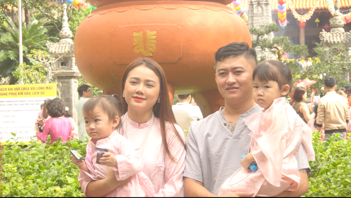 [Video]: Người dân Nha Trang nô nức lễ chùa đầu xuân