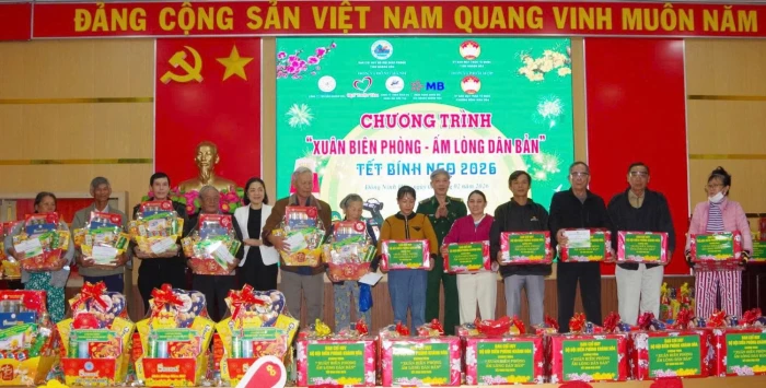 Bộ đội Biên phòng tỉnh Khánh Hòa phối hợp tổ chức chương trình "Xuân biên phòng ấm lòng dân bản" tại phường Đông Ninh Hòa