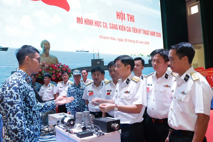 Lữ đoàn 189 Hải quân tổ chức hội thi mô hình học cụ, sáng kiến - cải tiến kỹ thuật năm 2026. 
