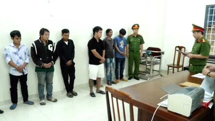 [Video] Đấu tranh mạnh với hành vi kinh doanh hàng giả, hàng kém chất lượng dịp Tết