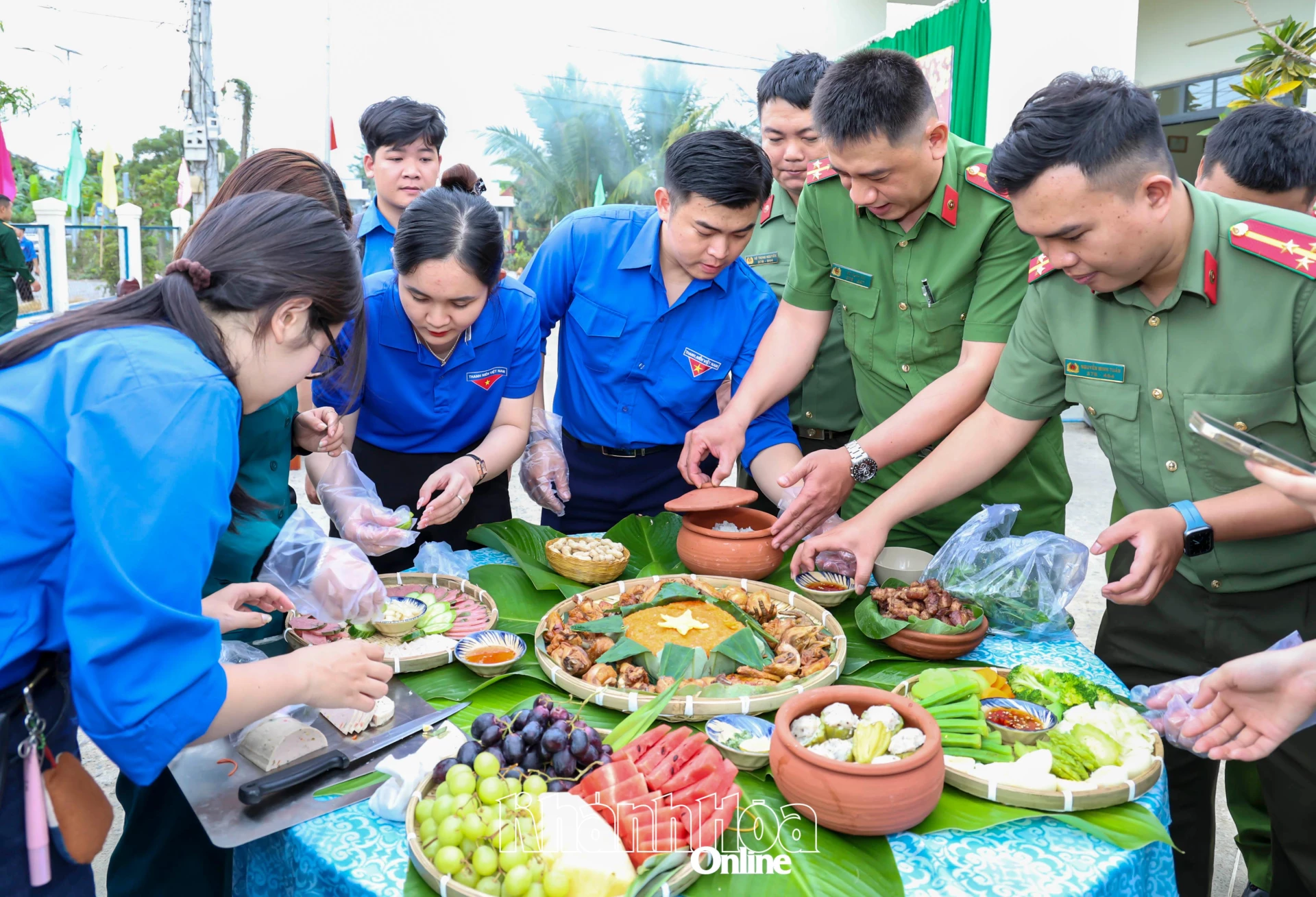 Ngày hội “Xuân Khu 5 đoàn kết - Tết thắm tình quân dân” tại xã Diên Thọ - Báo Khánh Hòa
