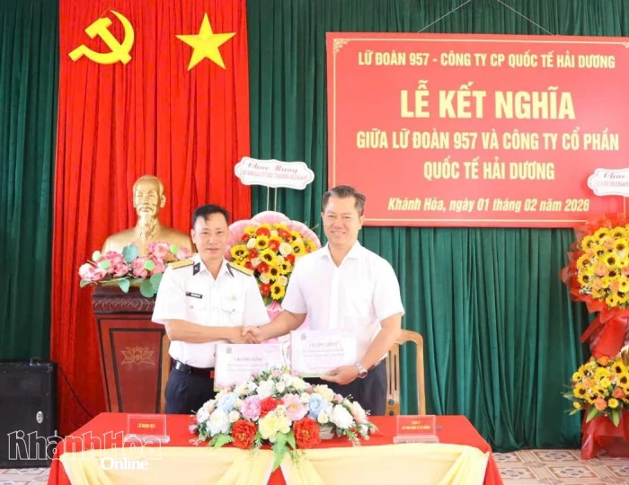 Lữ đoàn 957 phối hợp triển khai chương trình “Xanh hóa bán đảo Cam Ranh”