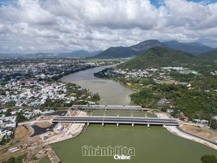 Ngày 13-2: Thông xe tạm công trình Đập ngăn mặn trên Sông Cái Nha Trang