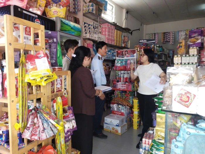 Phường Cam Ranh kiểm tra 20 cơ sở sản xuất, kinh doanh thực phẩm dịp Tết