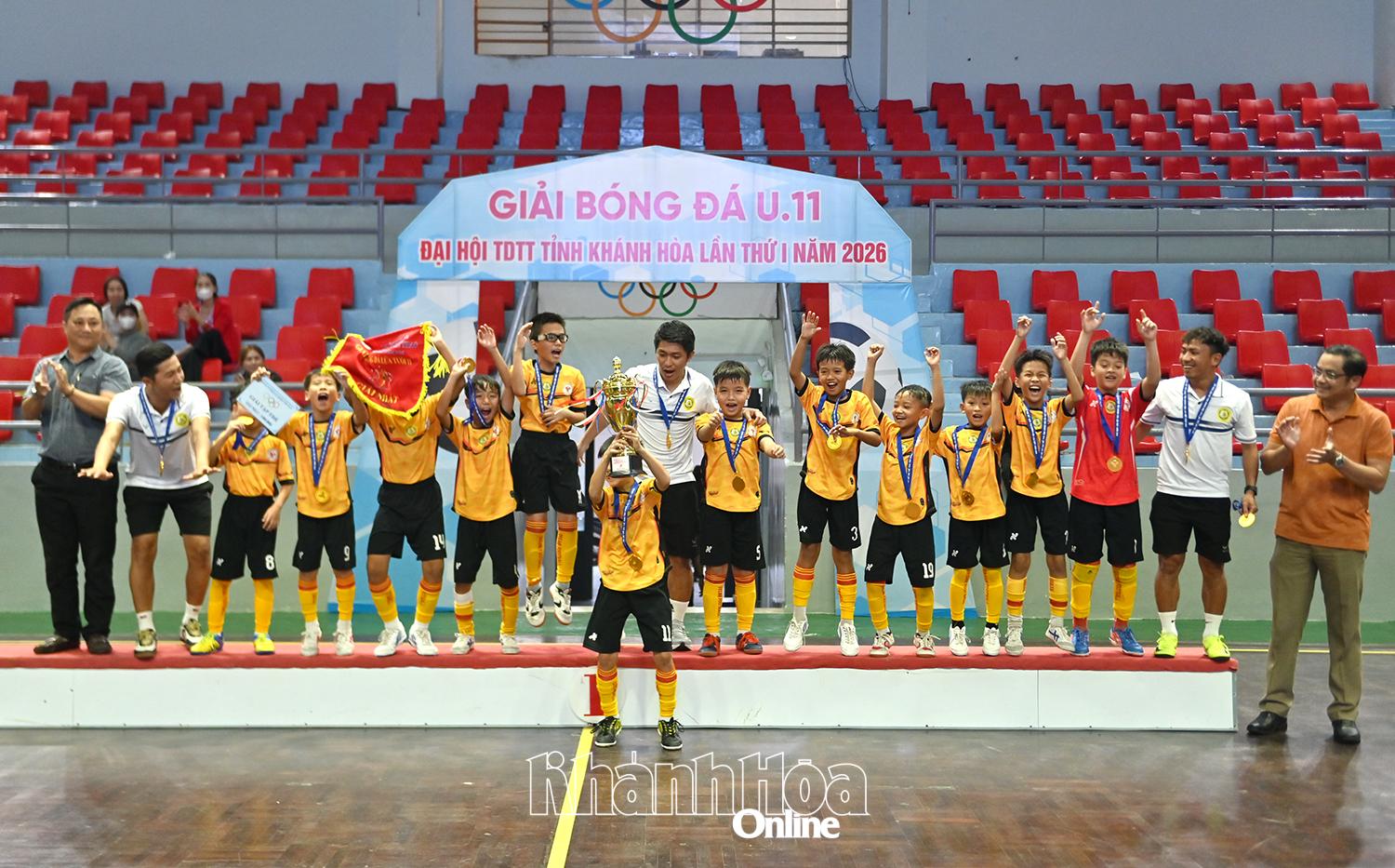 Đội U11 phường Phan Rang đoạt chức vô địch.