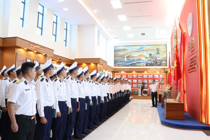 Học viện Hải quân: Giáo dục truyền thống, bồi dưỡng phương pháp học tập cho 200 học viên