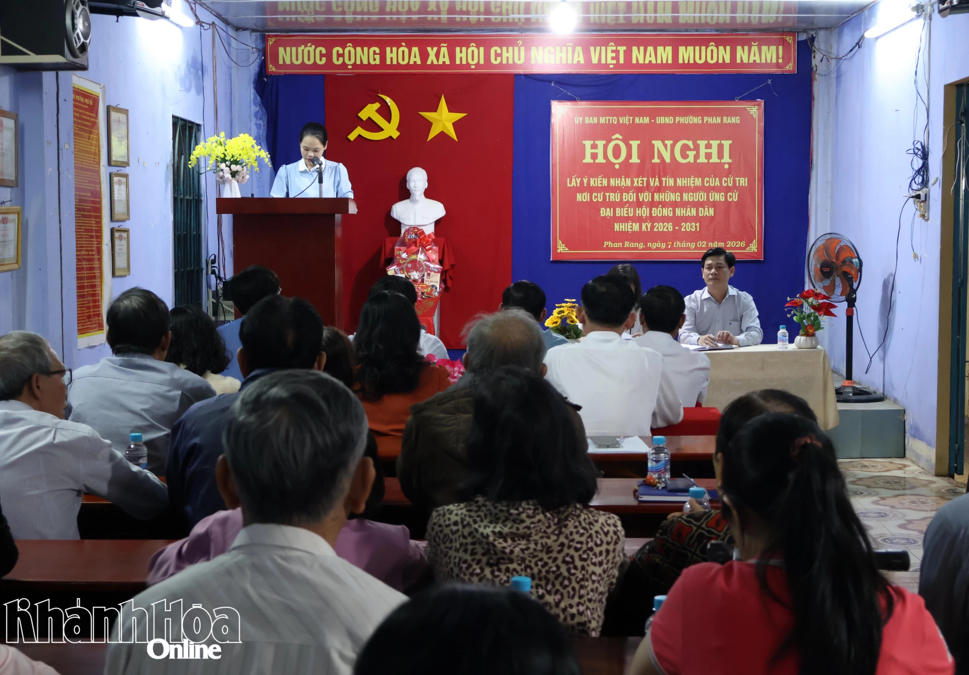 Quang cảnh hội nghị.