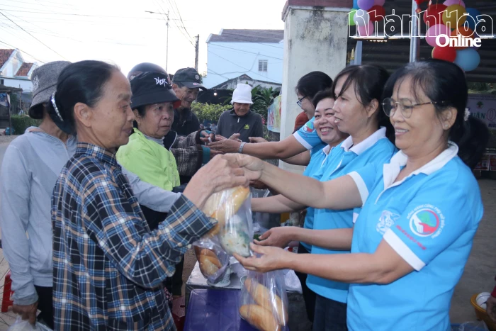 Những gian bếp lan tỏa lòng nhân ái