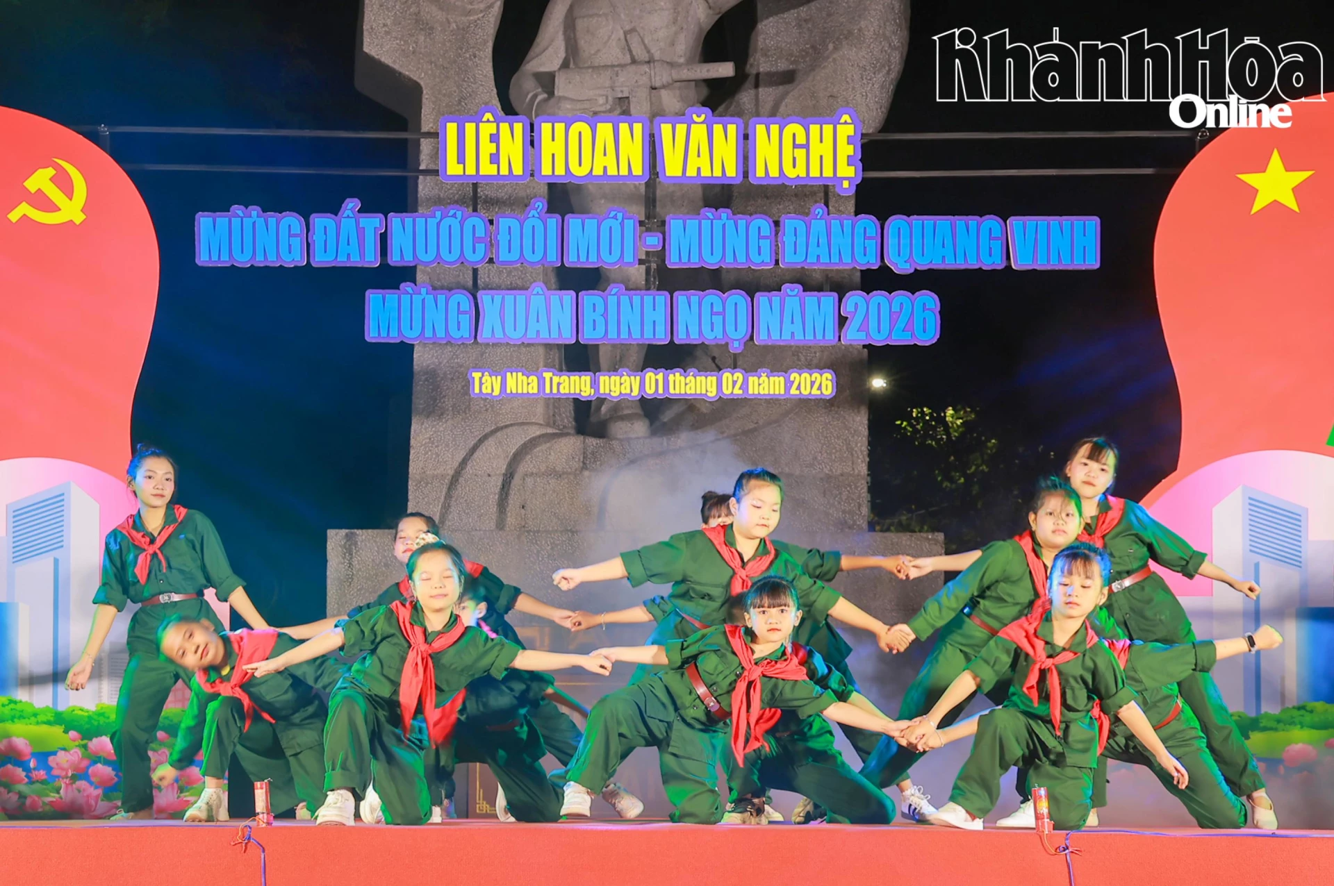 Tiết mục múa “Khát vọng hoà bình” do các em thiếu nhi biểu diễn.