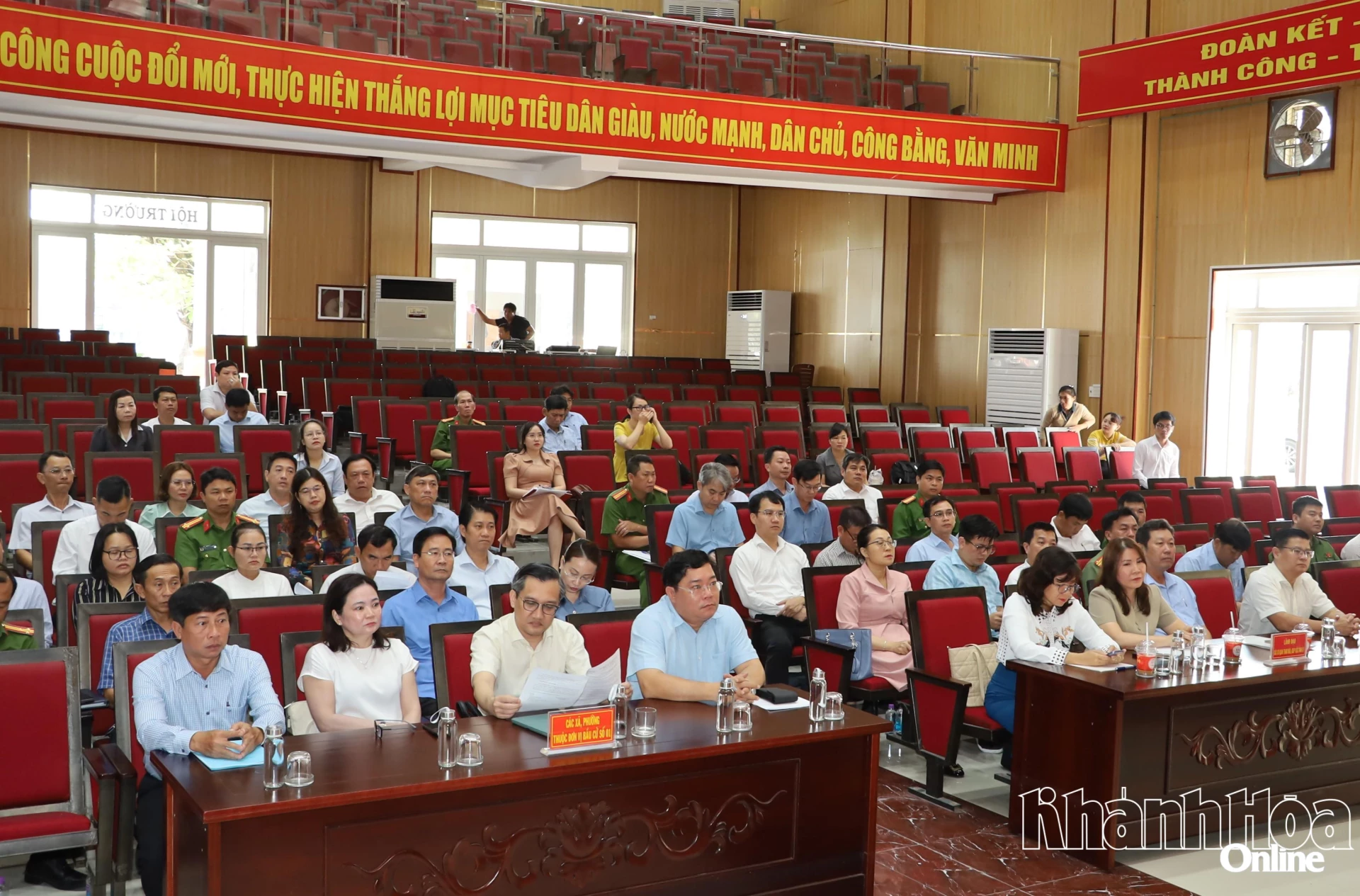 Quang cảnh tại buổi kiểm tra.