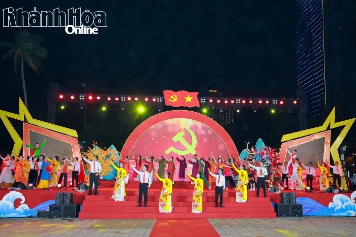 Trang trọng và ý nghĩa chương trình nghệ thuật chào mừng 96 năm Ngày thành lập Đảng