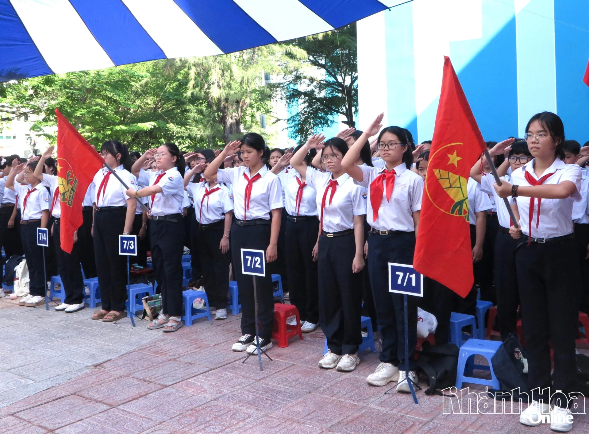 Học sinh Trường THCS Thái Nguyên (phường Nha Trang).