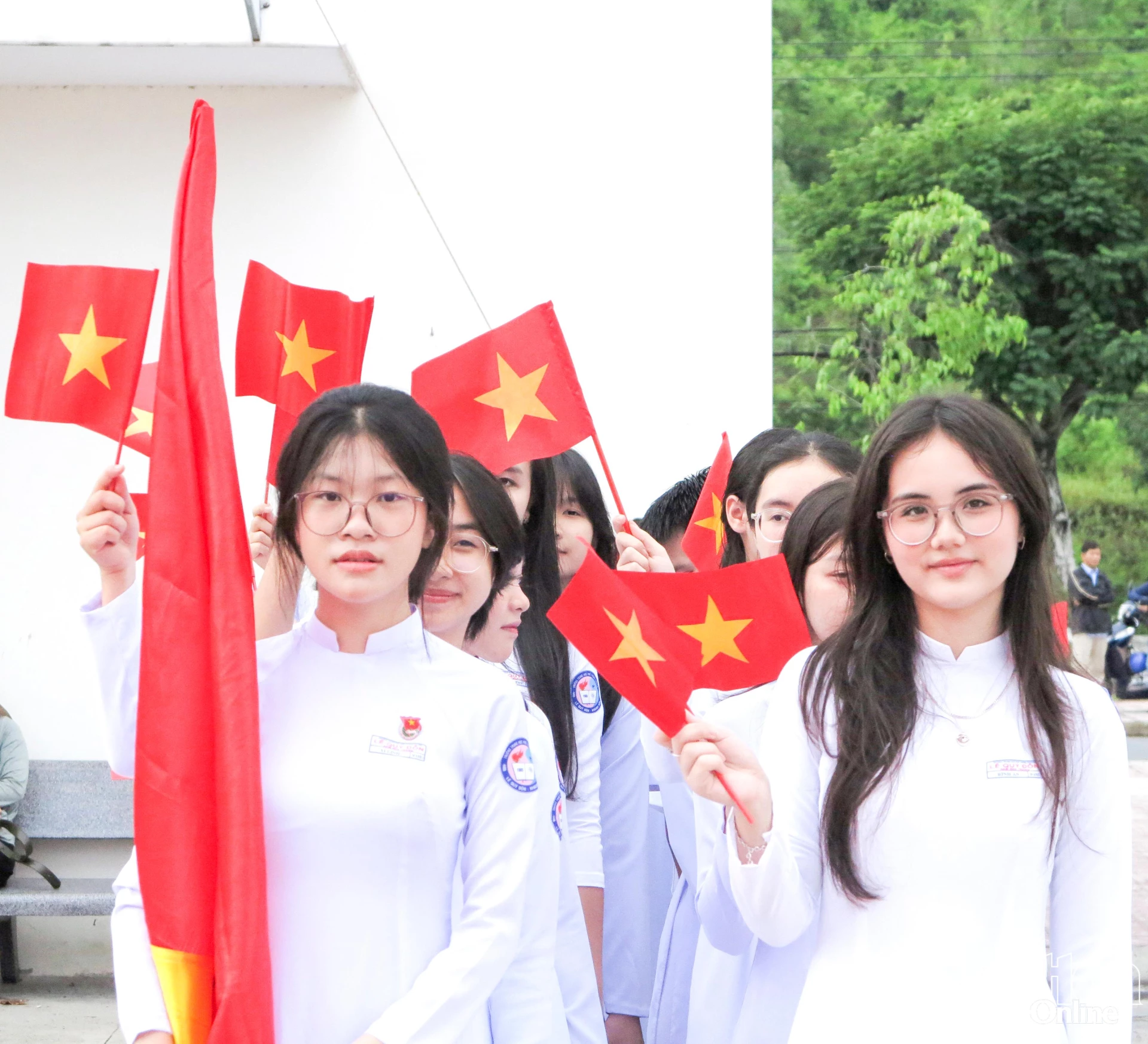 Học sinh Trường THPT Chuyên Lê Quý Đôn (phường Nam Nha Trang).