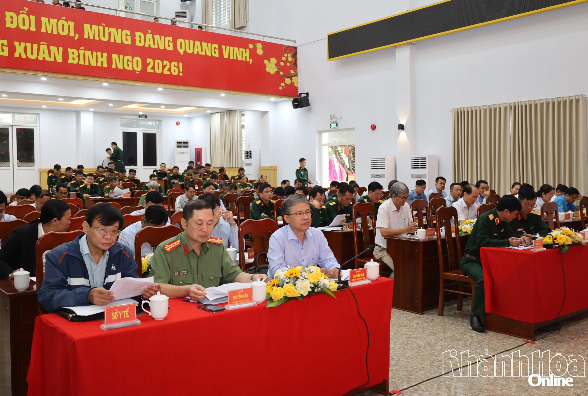 Các đại biểu dự hội nghị.