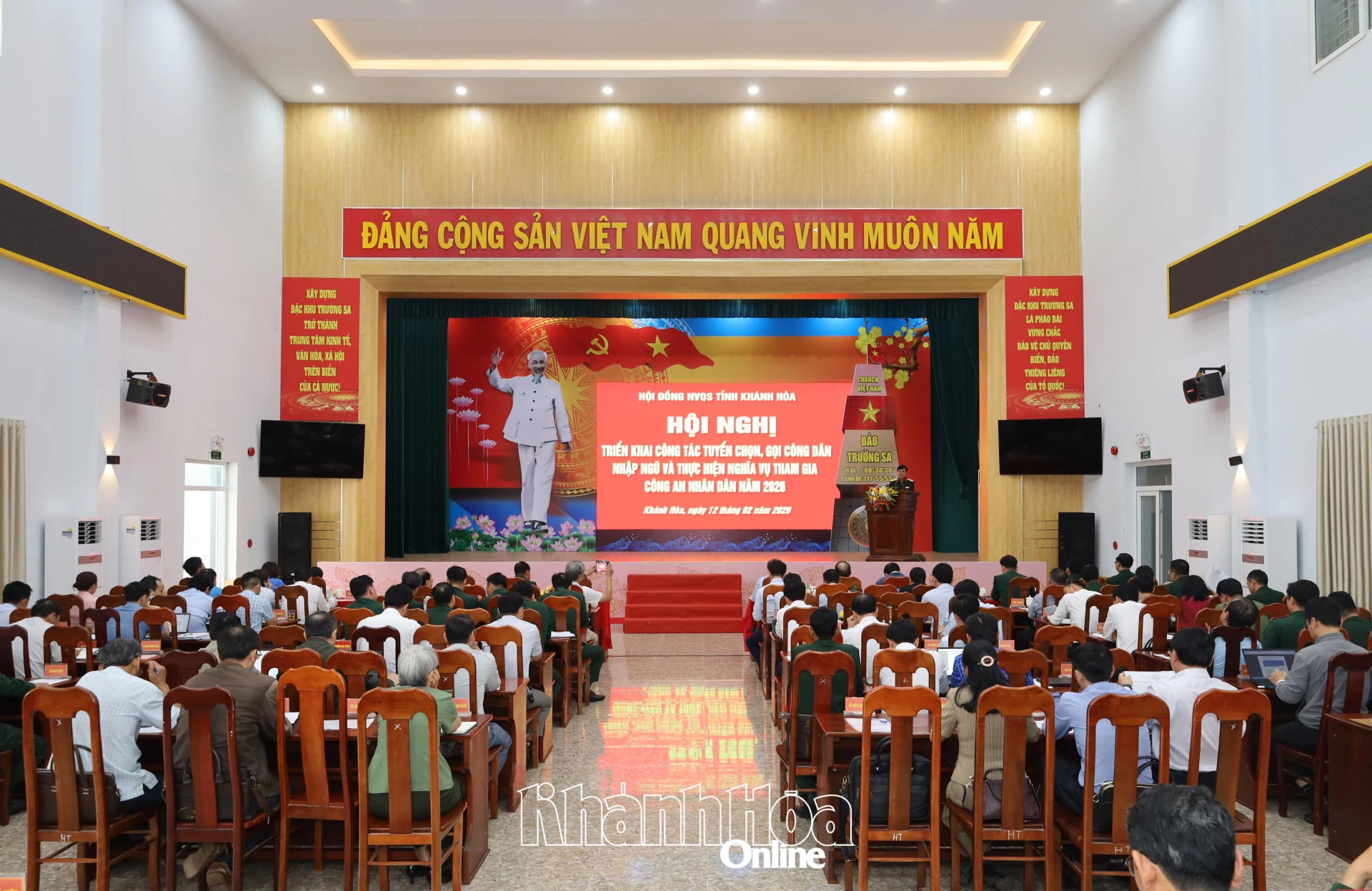 Quang cảnh hội nghị.
