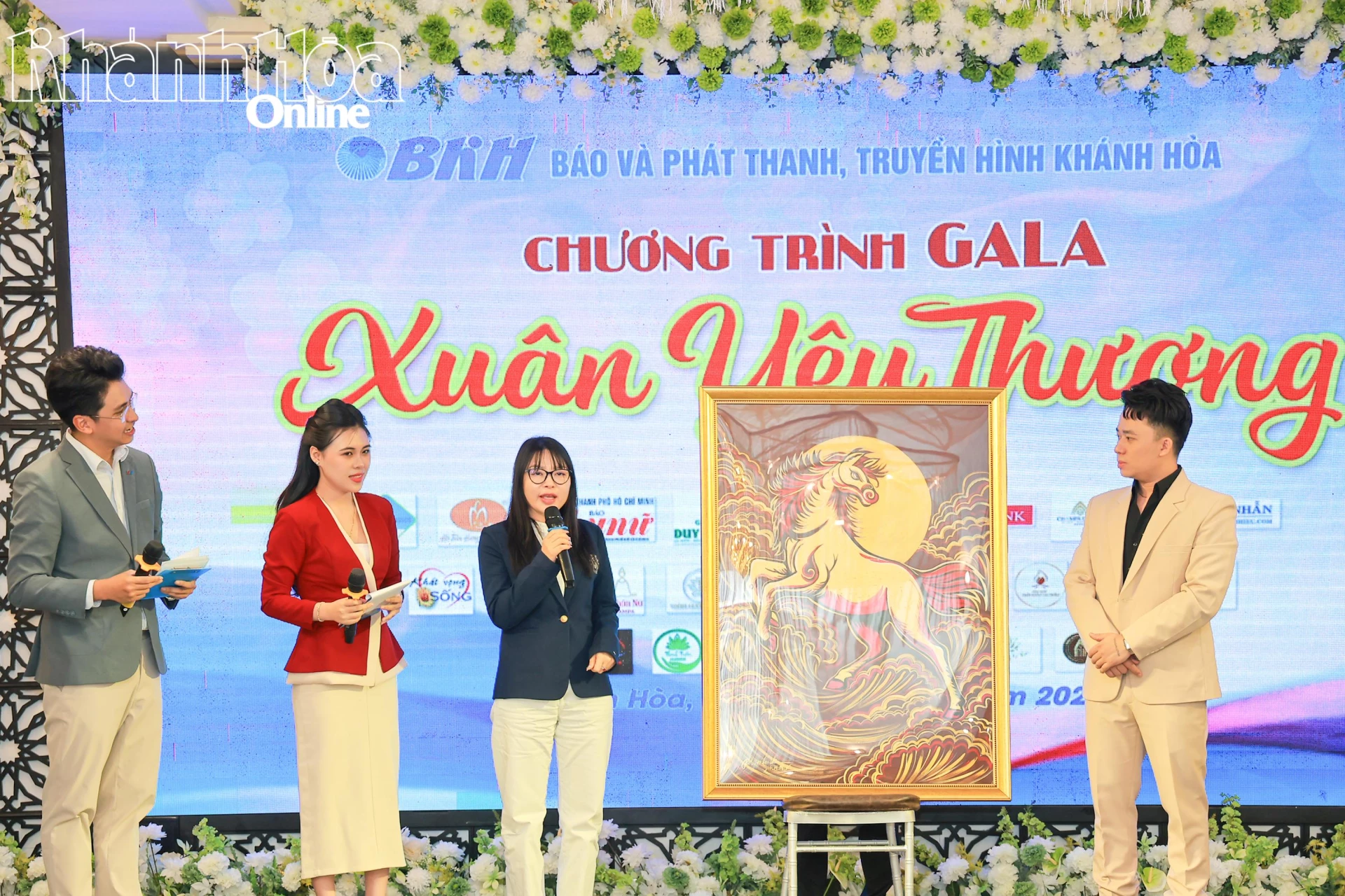 Chia sẻ của chị Trần Thị Thu Hường sau khi trúng đấu giá bức ảnh của họa sĩ Phạm Hồng Minh.