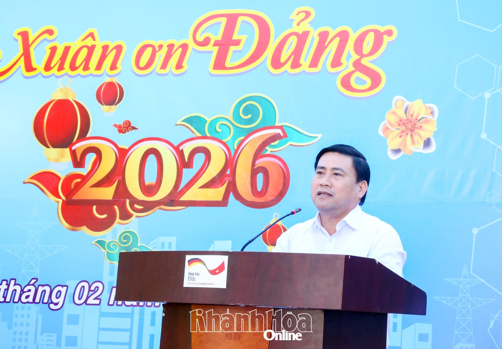 Đồng chí Lâm Đông phát biểu chúc Tết công nhân, người lao động tại chương trình