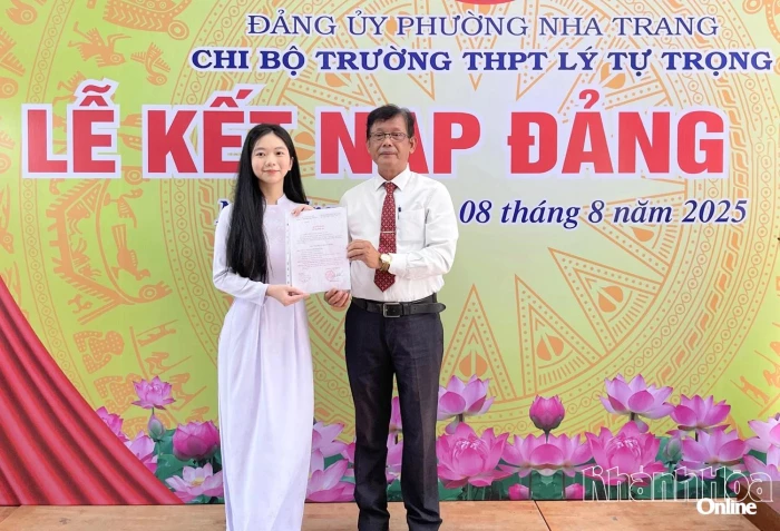 Kỷ niệm 96 năm Ngày thành lập Đảng Cộng sản Việt Nam (3-2-1930 - 3-2-2026): Nâng cao chất lượng công tác phát triển đảng viên