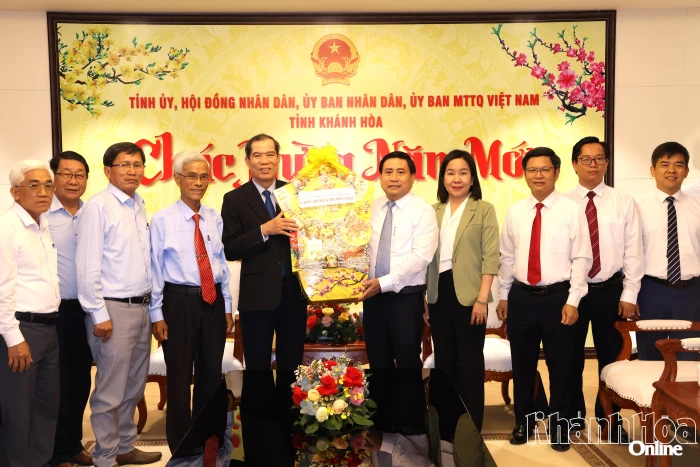 Thường trực HĐND tỉnh Khánh Hòa tiếp Ban đại diện Hội thánh Tin lành tỉnh đến thăm, chúc Tết