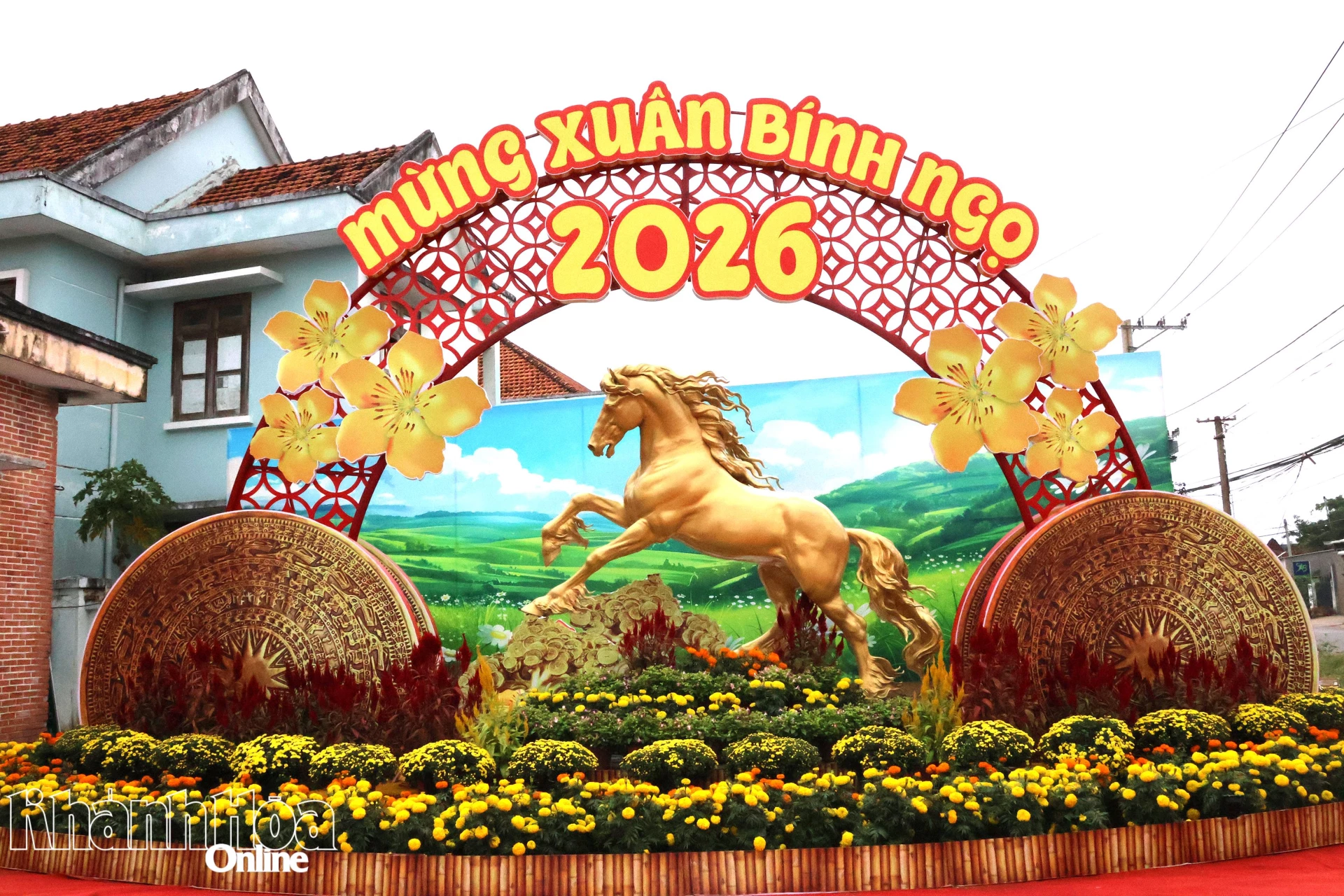 Linh vật ngựa tại điểm check-in tại xã Bắc Khánh Vĩnh.