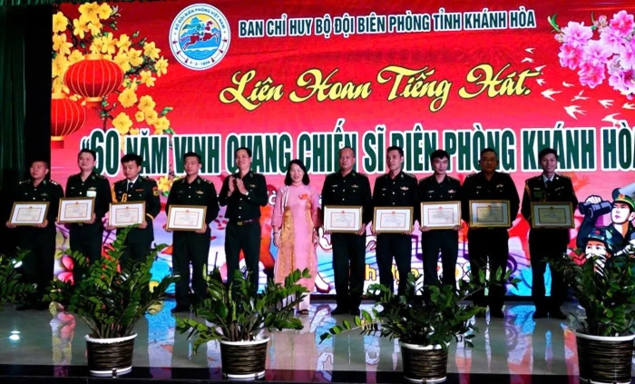 Bế mạc Liên hoan tiếng hát “60 năm vinh quang chiến sĩ Biên phòng Khánh Hòa”