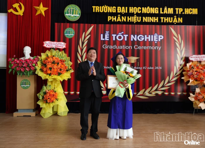 Trường Đại học Nông Lâm TP. Hồ Chí Minh - Phân hiệu Ninh Thuận trao bằng tốt nghiệp cho 80 sinh viên