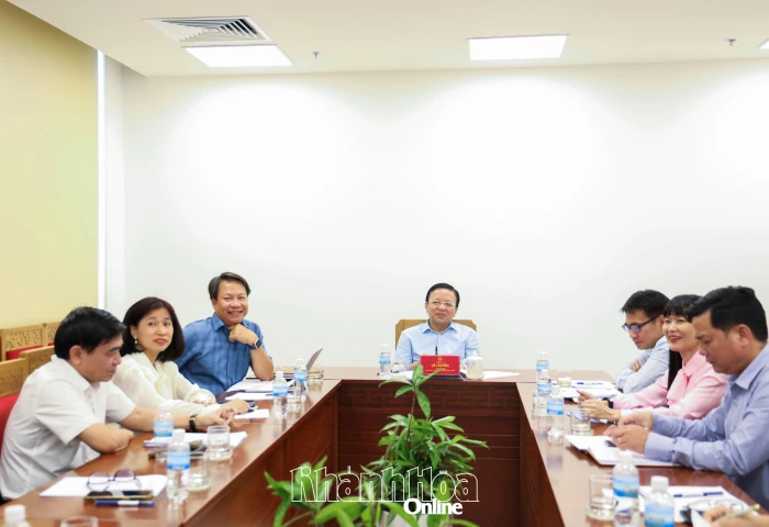 Giao chỉ tiêu định hướng cho các doanh nghiệp do UBND tỉnh Khánh Hòa nắm giữ 100% vốn điều lệ