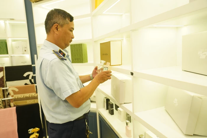 Triển khai đợt cao điểm kiểm tra, kiểm soát thị trường dịp Tết