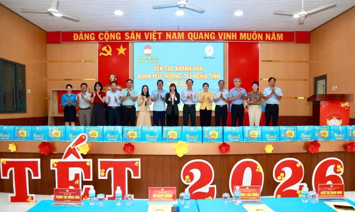 Công ty Yến sào Khánh Hòa tổ chức Chương trình “Xuân yêu thương - Tết nghĩa tình” tại phường Đông Ninh Hòa và xã Hòa Trí