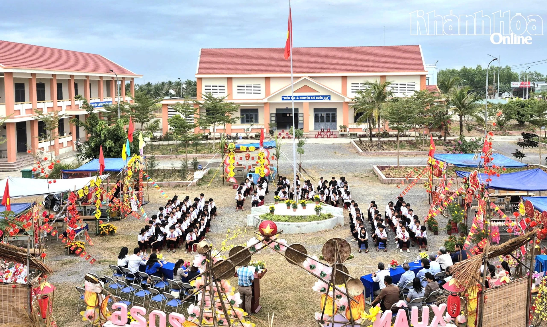 Quang cảnh hội chợ