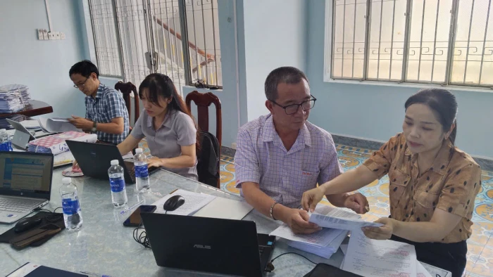 Ban hành quy chế phối hợp trong quản lý nhà nước về đăng ký biện pháp bảo đảm bằng quyền sử dụng đất, tài sản gắn liền với đất 