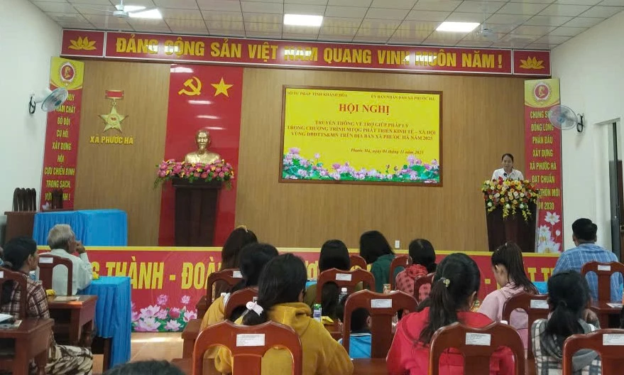 Một buổi truyền thông về trợ giúp pháp lý do Trung tâm Trợ giúp pháp lý nhà nước tỉnh thực hiện tại xã Phước Hà năm 2025.