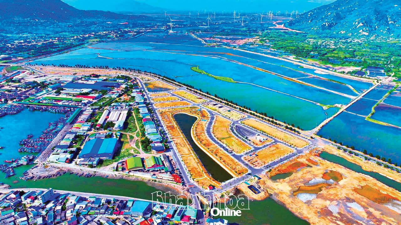 Khu đô thị mới đầm Cà Ná 
mở ra không gian sống hiện đại, đồng bộ.