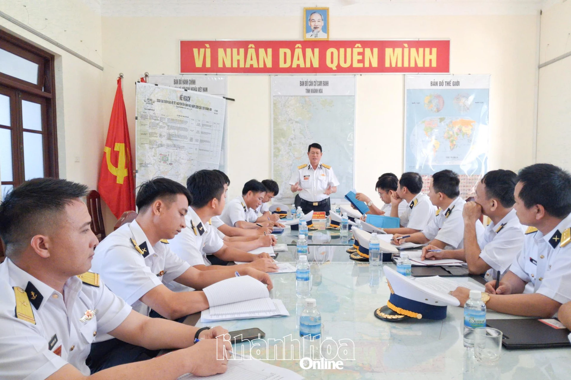Đại tá Bùi Quang Thuyên quán triệt nội dung kiểm tra.