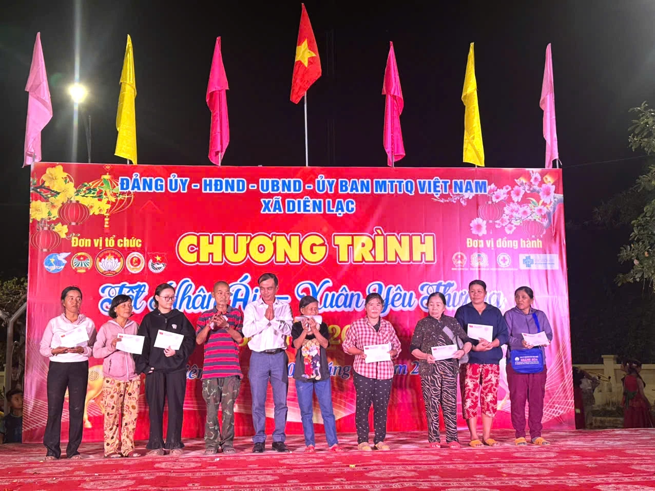 Xã Diên Lạc tổ chức chương trình “Tết nhân ái - Xuân yêu thương” - Báo Khánh Hòa
