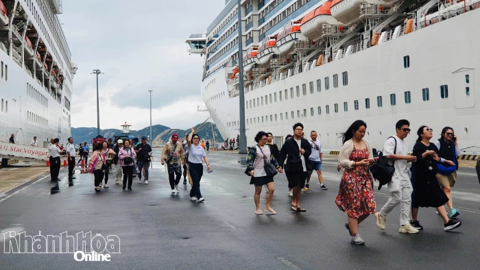 Tàu biển quốc tế Star Voyager đưa 500 du khách đến Khánh Hòa