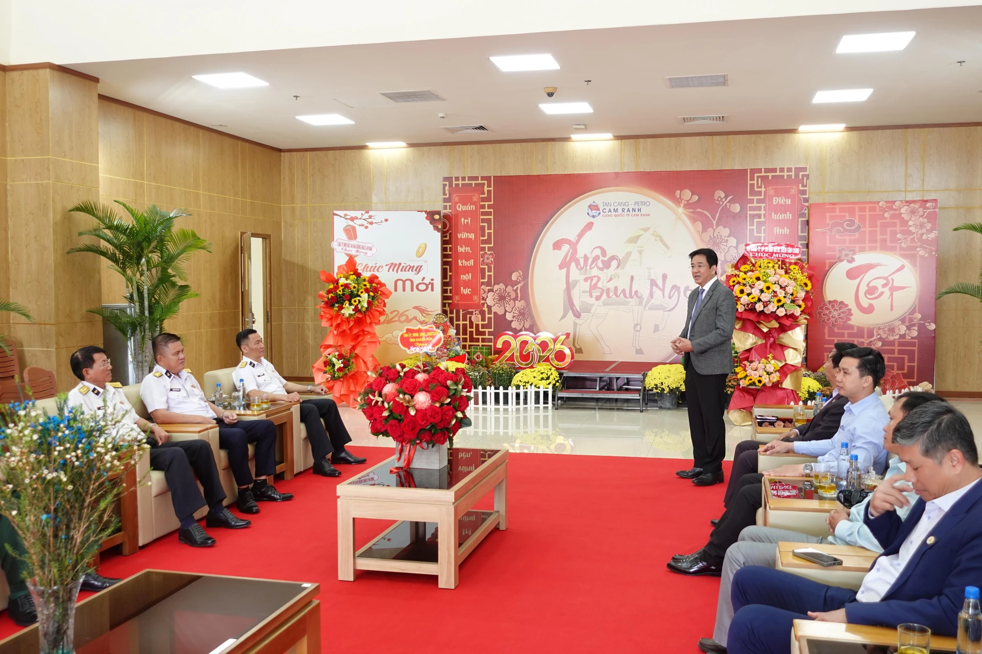 Đồng chí Nguyễn Long Biên phát biểu, chúc Tết đơn vị.