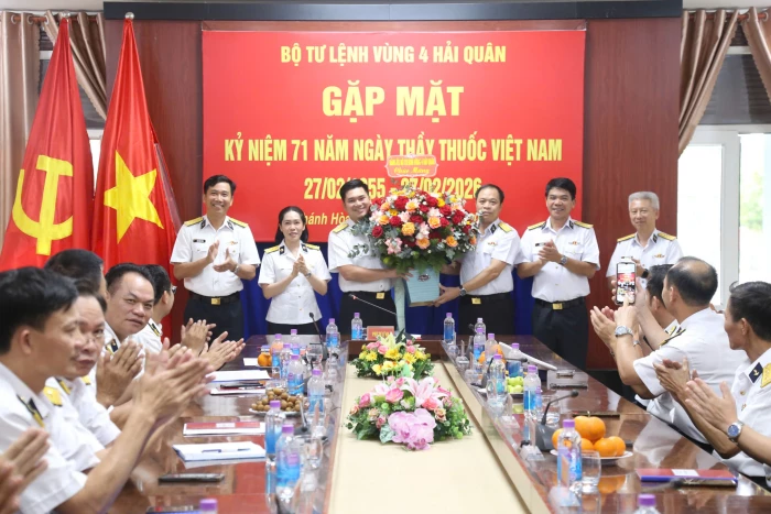 Vùng 4 Hải quân gặp mặt kỷ niệm 71 năm Ngày Thầy thuốc Việt Nam