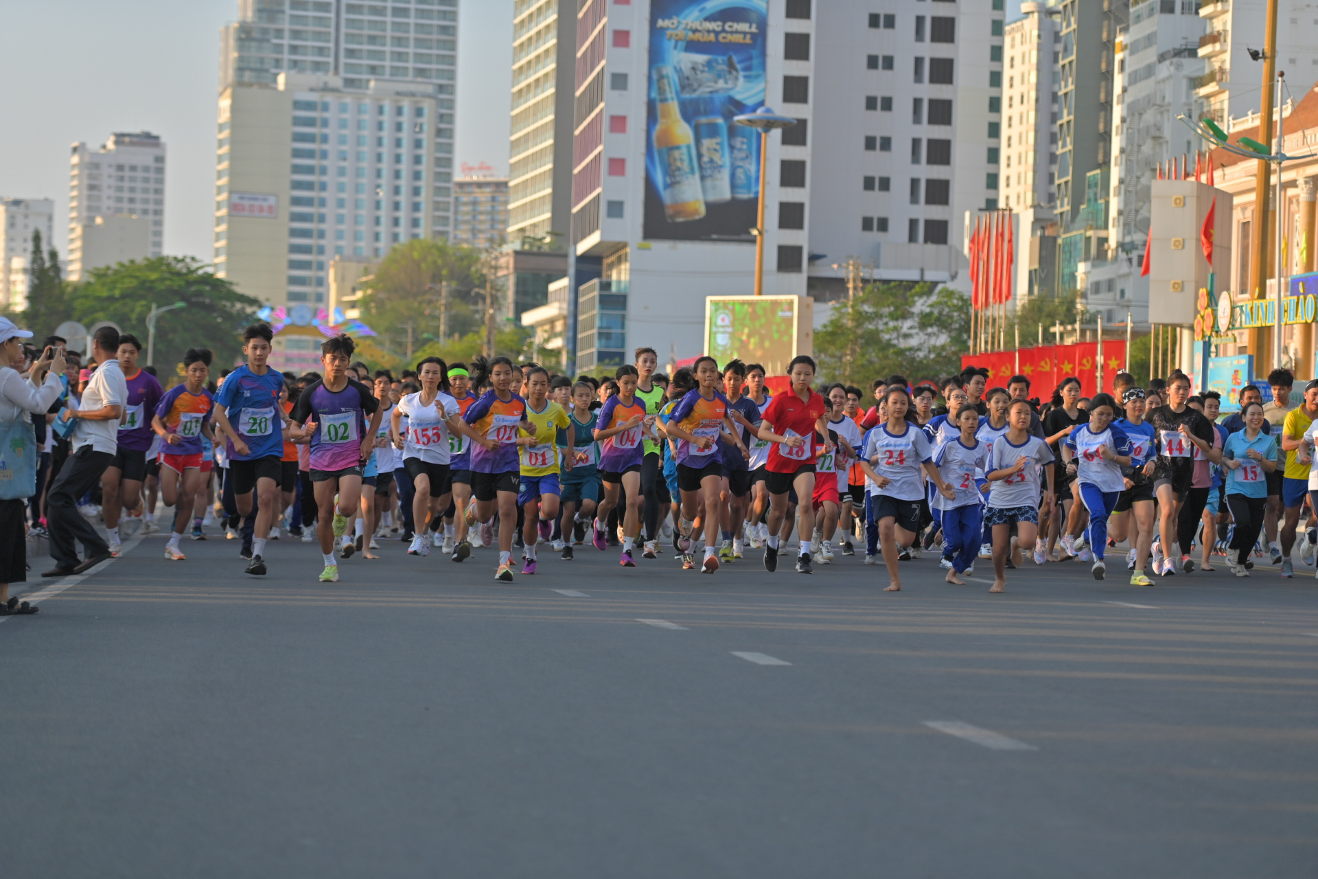 The runners in Nha Trang cross-country run championships

